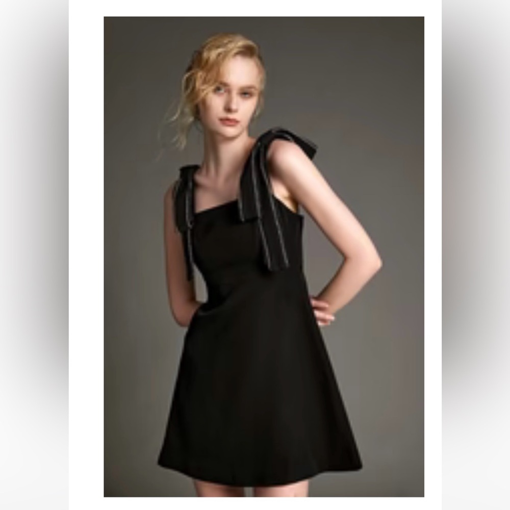 Black Square Neck Bow Detail Mini Dress